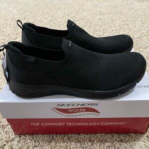 Skechers Women's Arch Fit 2.0 -Cascade Slip-On Walking Sneakers Shoes, Size 11